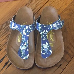 Never worn Birkenstock/Papillio floral sandal